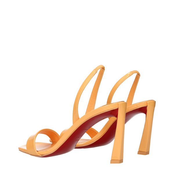 Sandaletten mit Stilettoabsatz aus orangefarbenem Leder