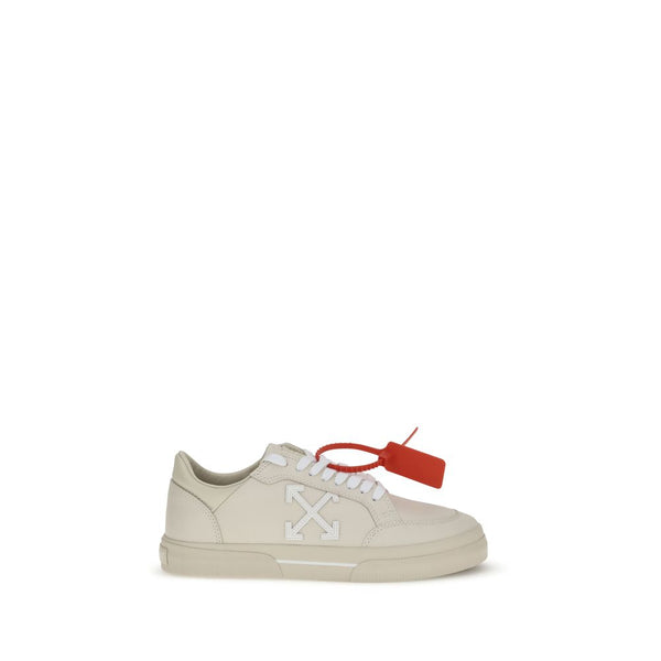 Beigefarbene Leder-Sneakers mit niedrigem Schaft