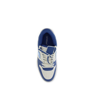 Dicke Sneakers aus blauem Leder