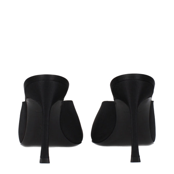 Schwarze Satin-Pumps