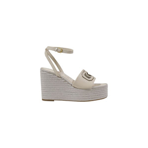Cremefarbene Synthetik-Pumps mit hohem Absatz