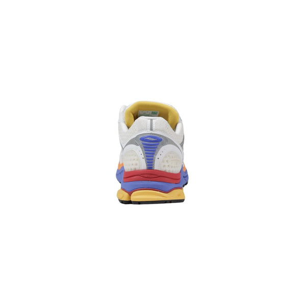 Weißer Synthetik-Sneaker