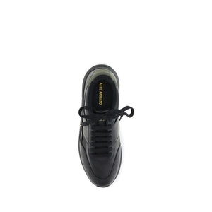 Schwarze Leder-Sportschuhe