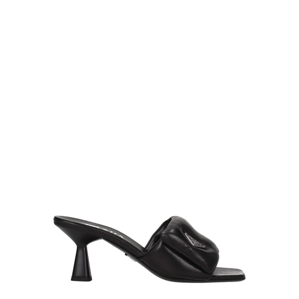Schwarze Leder-Plateau-Sandalen