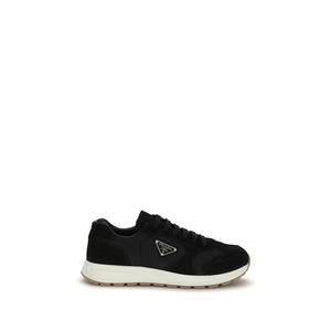 Schwarze Sportschuhe aus recyceltem Polyamid