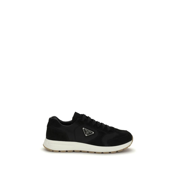 Schwarze Sportschuhe aus recyceltem Polyamid