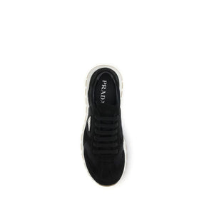 Schwarze Sportschuhe aus recyceltem Polyamid