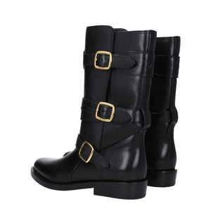 Flache Stiefel aus schwarzem Leder