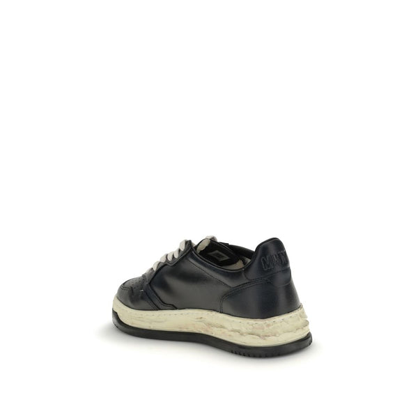 Schwarze Leder-Sneakers mit niedrigem Schnitt