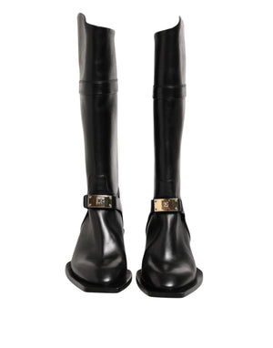 Schwarzes Logo Plaque Over The Calf Stiefel Schuhe