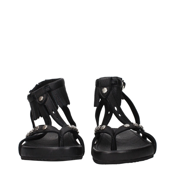 Flache Ledersandalen in Schwarz