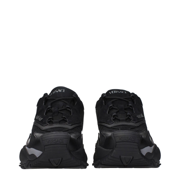 Schwarzer Stoff Sportliche Turnschuhe