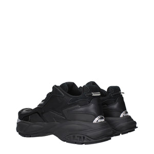 Schwarzer Stoff Sportliche Turnschuhe