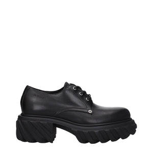 Schwarze Leder Oxfords und Derbies