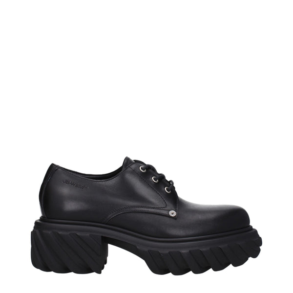 Schwarze Leder Oxfords und Derbies
