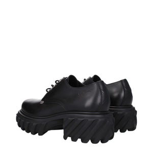 Schwarze Leder Oxfords und Derbies