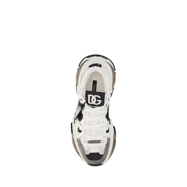 Bunte Nylon-Sportschuhe