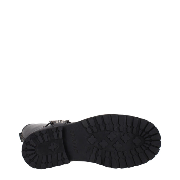Schwarze Leder-Flachstiefel