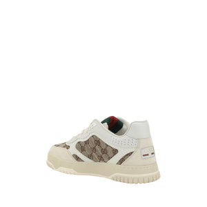 Bunte Sneakers aus Stoff mit niedrigem Schaft