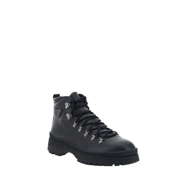 Schwarze Gummistiefel mit Schnürung