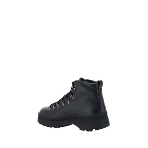 Schwarze Gummistiefel mit Schnürung