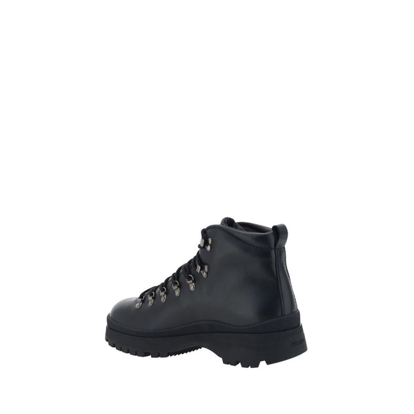 Schwarze Gummistiefel mit Schnürung