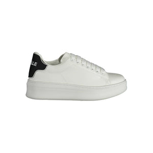 Sneaker aus weißem Polyethylen