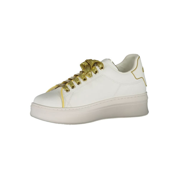 Weißer Polyethylen-Sneaker