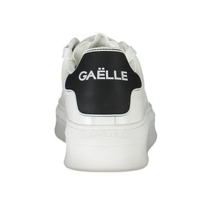 Weißer Polyethylen-Sneaker