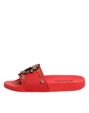 Rote Slides mit Herz-Applikation, Strandschuhe