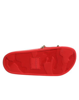 Rote Slides mit Herz-Applikation, Strandschuhe