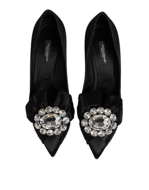 Schwarze Satin-Pumps mit Kristallschleife