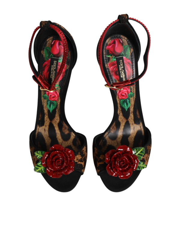 Sandalen mit Leopardenmuster und Kristallrosen