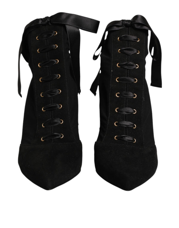 Schwarze Stiletto-High-Heels mit Schnürung