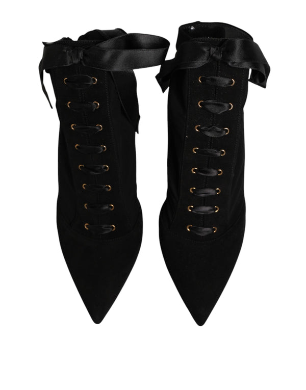 Schwarze Stiletto-High-Heels mit Schnürung