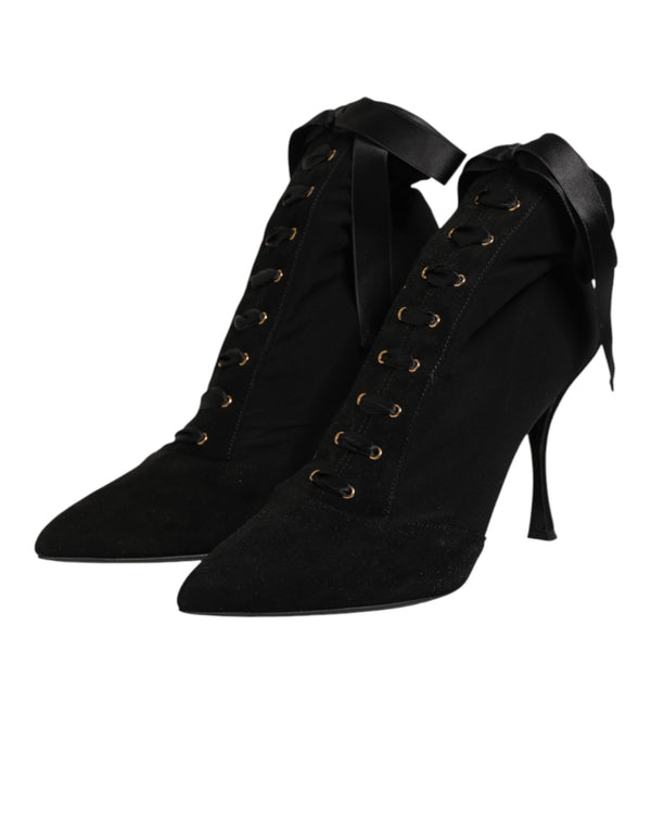 Schwarze Stiletto-High-Heels mit Schnürung