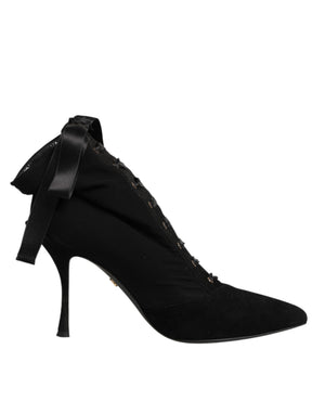 Schwarze Stiletto-High-Heels mit Schnürung