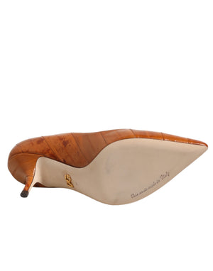 Braune Kitten-Heel-Pumps aus Leder