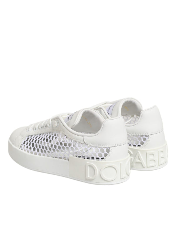 Sneaker mit Mesh-Einsätzen und niedrigem Schaft