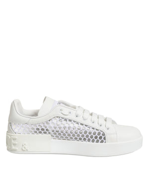 Sneaker mit Mesh-Einsätzen und niedrigem Schaft