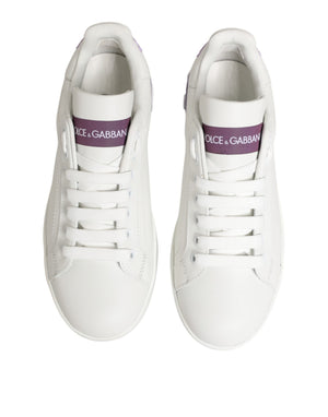 Weiße Sneakers aus Leder mit Lila Akzenten