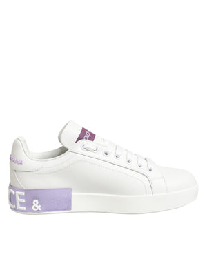 Weiße Sneakers aus Leder mit Lila Akzenten