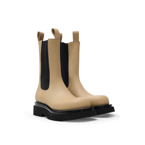 Beigefarbene Chelsea-Stiefel aus Leder
