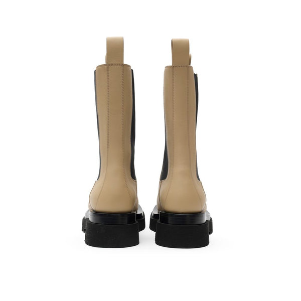 Beigefarbene Chelsea-Stiefel aus Leder