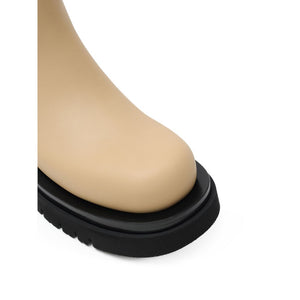 Beigefarbene Chelsea-Stiefel aus Leder