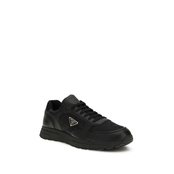 Schwarze Sneaker aus recyceltem Polyamid