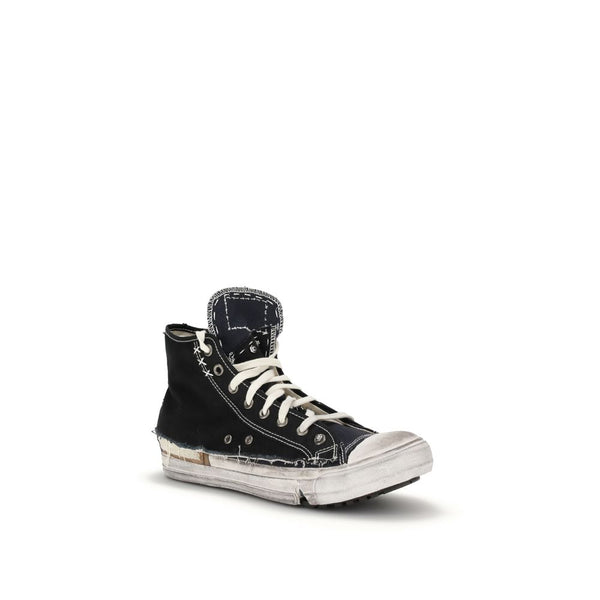 Schwarze Gummisneaker im High-Top-Stil