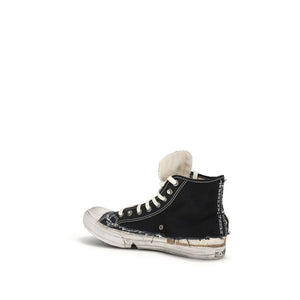 Schwarze Gummisneaker im High-Top-Stil