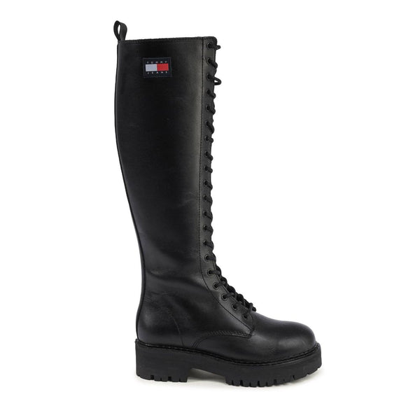 Schwarze Leder-Schnürstiefel
