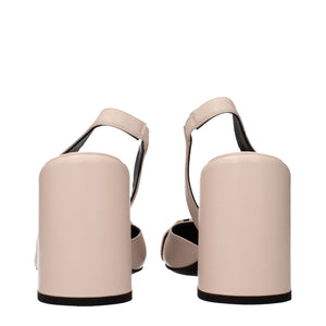 Rosa Lederpumps mit hohem Absatz